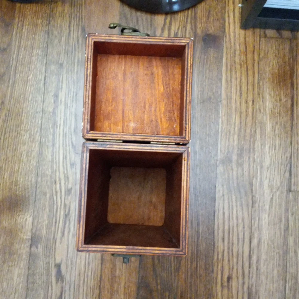 Wine Bottle Decorative Wood Box 750ml